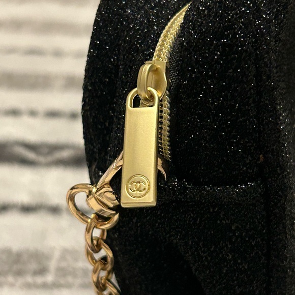 CHANEL  VIP Black Glitter Cosmetic Bag with Gold Chain - Picture 4 of 8